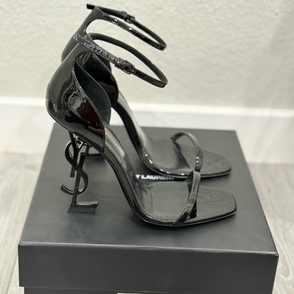 Saint Laurent Glossy Black Heels